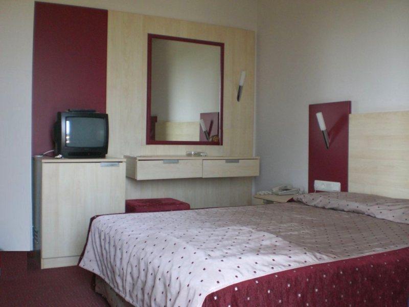 Carna Garden Hotel Side Bagian luar foto